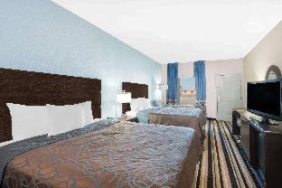 Dilley Hotel | Super 8 by Wyndham Dilley TX