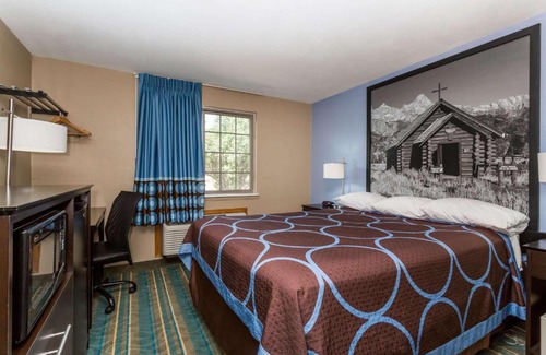 Douglas Hotel | Super 8 by Wyndham Douglas