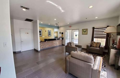 Forney Hotel | Super 8 by Wyndham Forney/East Dallas