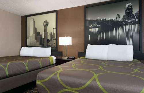 Grand Prairie Hotel | Super 8 by Wyndham Grand Prairie North