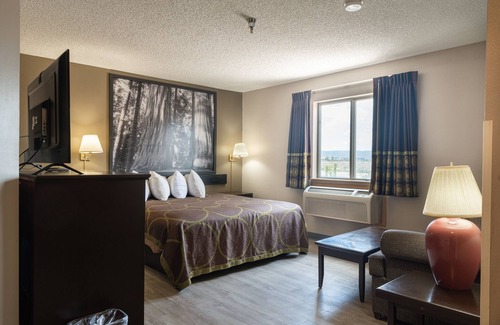 Grants Hotel | Super 8 by Wyndham Grants