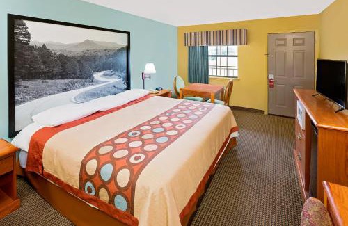 Hazen Hotel | Super 8 by Wyndham Hazen