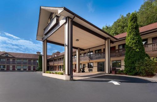 Helen Hotel | Super 8 by Wyndham Helen