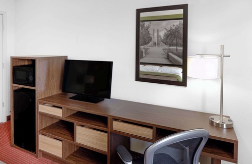 Lafayette Hotel | Super 8 by Wyndham Lafayette/Purdue Area