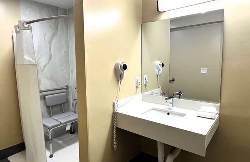 Lafayette Hotel | Super 8 by Wyndham Lafayette/Purdue Area