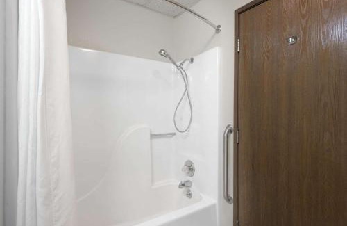 Lebanon Hotel | Super 8 by Wyndham Lebanon