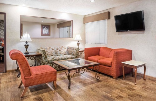 Lebanon Hotel | Super 8 by Wyndham Lebanon