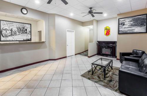 Macon Hotel | Super 8 by Wyndham Macon West