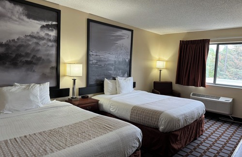 Mason City Hotel | Super 8 by Wyndham Mason City