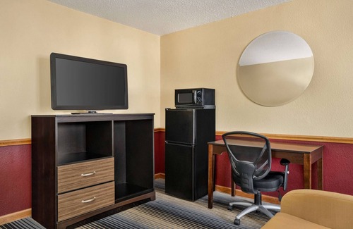 Maysville Hotel | Super 8 by Wyndham Maysville KY