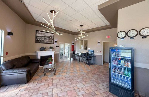 Medicine Hat Hotel | Super 8 by Wyndham Medicine Hat AB
