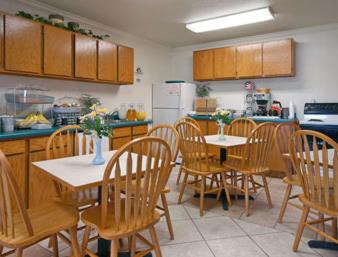 Montpelier Hotel | Super 8 by Wyndham Montpelier