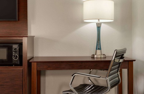 Pearl Hotel | Super 8 by Wyndham Pearl/Jackson/East