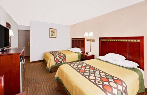 Plainview Hotel | Super 8 by Wyndham Plainview