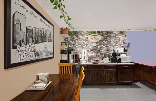 Siloam Springs Hotel | Super 8 by Wyndham Siloam Springs