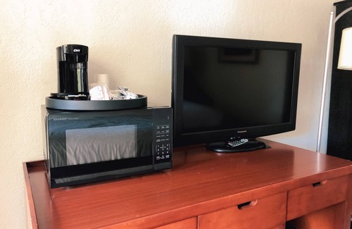 North San Jose Hotel | Super 8 by Wyndham San Jose Airport