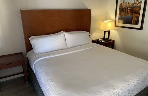 North San Jose Hotel | Super 8 by Wyndham San Jose Airport