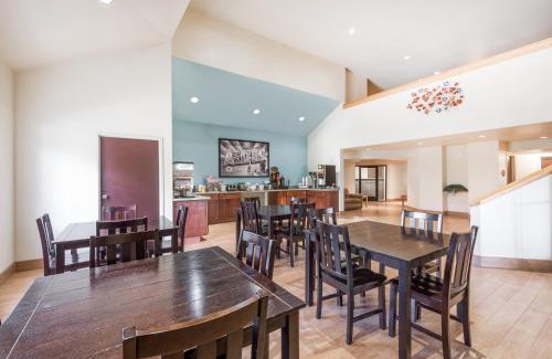 Show Low Hotel | Super 8 by Wyndham Show Low