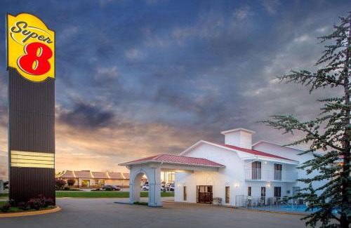 Bentonville - Fayetteville Hotel | Super 8 by Wyndham Springdale AR