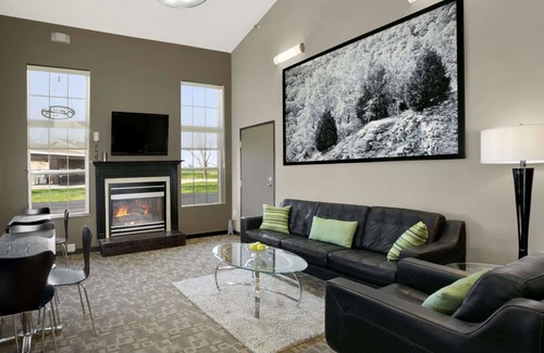 Strafford Hotel | Super 8 by Wyndham Strafford/Springfield Area