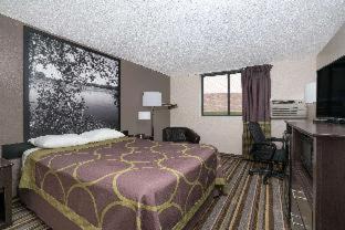 Willmar Hotel | Super 8 by Wyndham Willmar
