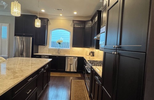 Bonnabel Place House | SUPER BOWL- 10 min from Superdome - 3b 2bath SPACIOUS - can fit airmattresses!