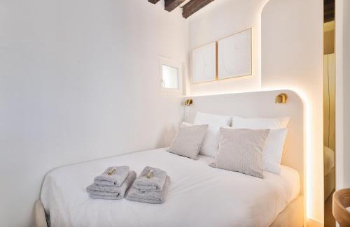 Les Halles Apartment | SUPER CENTRAL - Montorgueil - Designer Studio