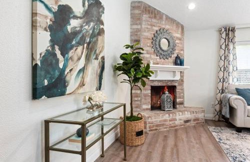 Katy Apartment | Super Cozy Entire House Near Downtown - Book Now !