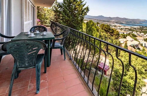 Llanca Apartment | Super Fener 92 – apartment with terrace and views