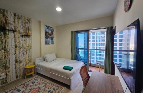 Dubai Marina House | Super Host at Highest Residential Tower in the world, Private Rooms in a Shared apartment