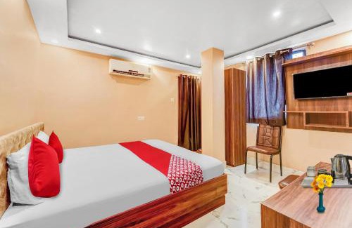 Kalasipalya Hotel | Super Hotel O White Fort Near Lalbagh Botanical Garden
