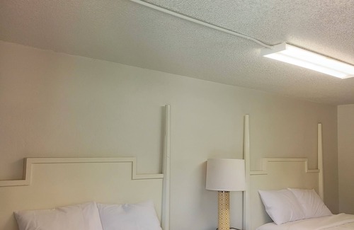 Central Oklahoma City Hotel | Super Inn Motel