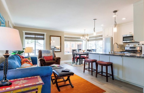 West Newport Apartment | Super Nice Beach Place -Large Private Deck- Garage Parking-1 block to beach