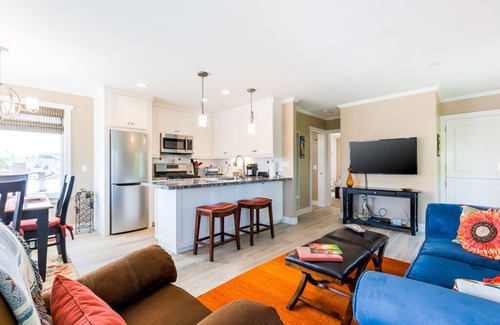West Newport Apartment | Super Nice Beach Place -Large Private Deck- Garage Parking-1 block to beach
