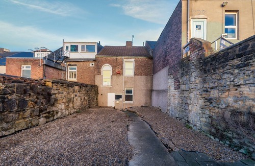 Newcastle-upon-Tyne Apartment | Super Spacious House Newcastle