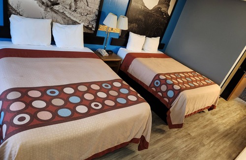 Crete Hotel | Super Star Inn & Suite Lincoln Crete