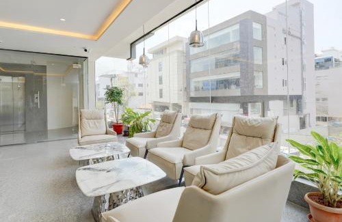 Brookefield Hotel | Super Townhouse Oak AECS Layout Brookfield