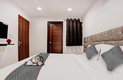 Dilshad Garden Hotel | Super Townhouse Roadway Inn
