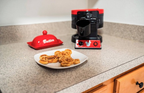 Kissimmee House | Super Villa Near Parks! No Cleaning Fees, Private Pool + Arcade