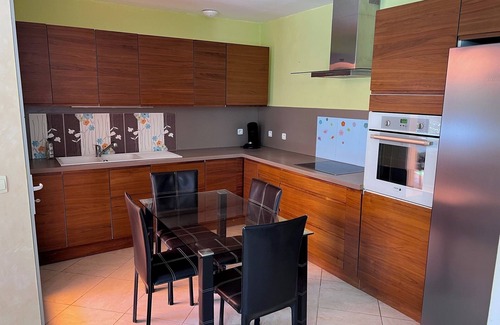 Taradeau Cabin | Superb 3-bedroom bungalow in a quiet private residence with private Jacuzzi
