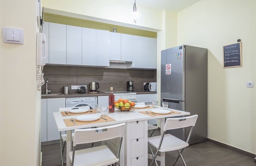 Omonia Apartment | Superb Acropolis view 3 bedroom apartment in historical center.