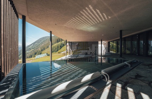 Valle di Casies Apartment | Superb Apartment Small with View of the Dolomites