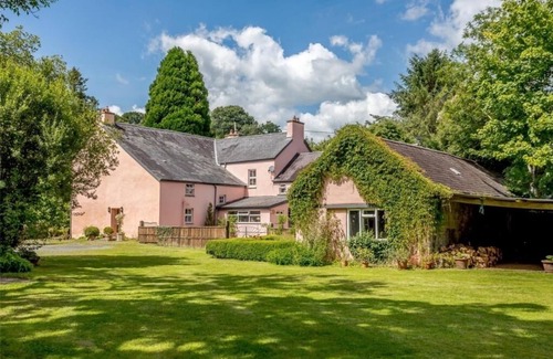 Dre-fach Felindre House | Superb country house with extensive grounds. Sleeps 13 +