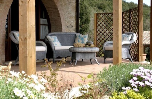 Simignano Apartment | Superb holiday home with private terrace, panoramic swimming pool and wi-fi wi-fi