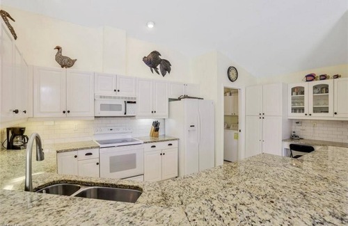 Central Naples House | SUPERB LAKESIDE VILLA WITH PRIVATE POOL AND HOT TUB - NAPLES