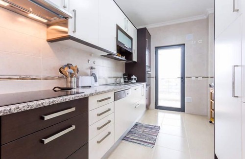 Albardeira Apartment | Superb Location! next to marina, beach & town with fantastic pool & balcony