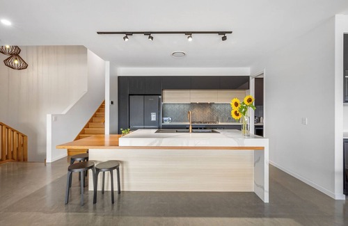 Banora Point House | SUPERB LUXURY HOME - CONVENIENT LOCATION