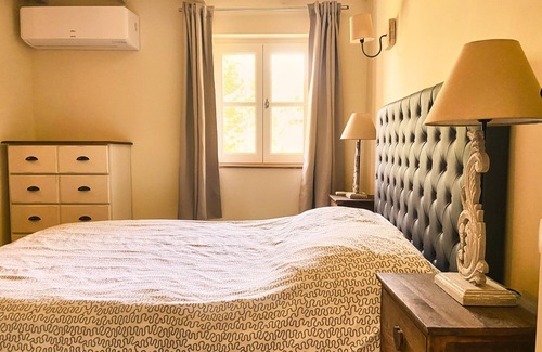 Le Barroux Other | Superb mas, absolute calm, view of the château and Mont Ventoux, large swimming pool, vineyards