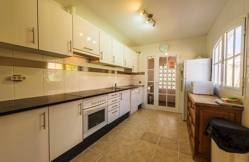 Caleta de Fuste Villa | Superb, private golf villa. Ideal location. 300mb Internet and pool table.