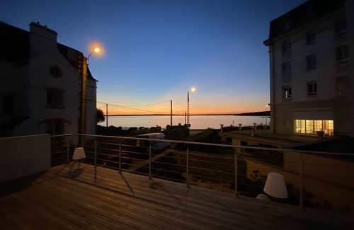 Concarneau Villa | Superb seafront villa - Jacuzzi - ideal for family or friends
